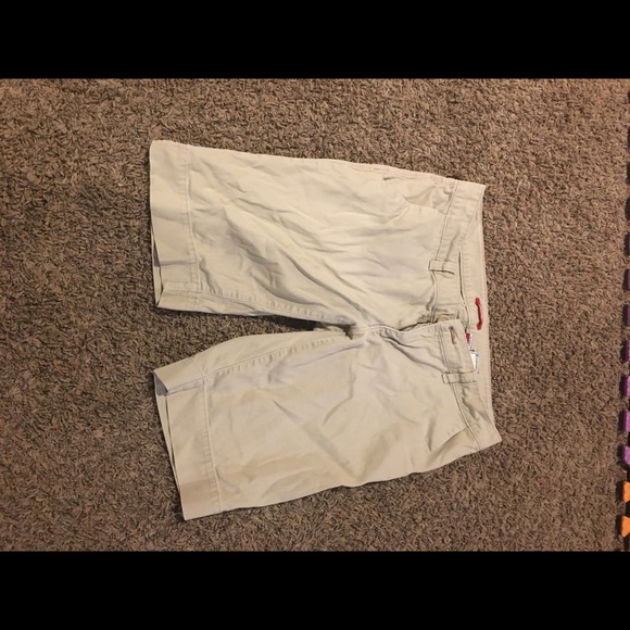 Shorts - Picture 2 of 3